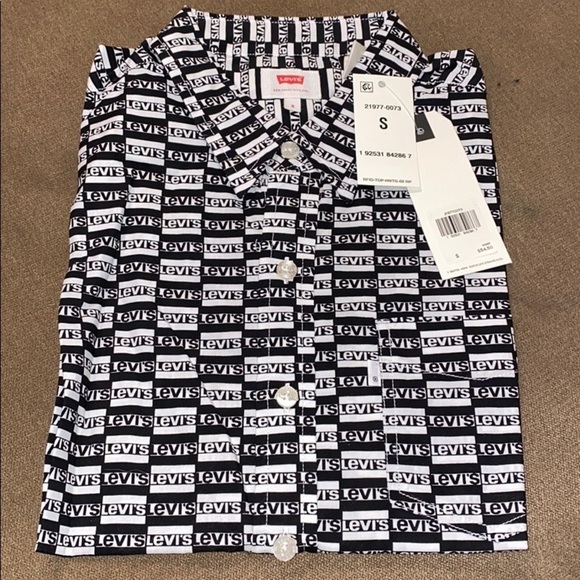 Levi’s Printed Short Sleeve‎ Classic One Pocket New - Picture 1 of 4